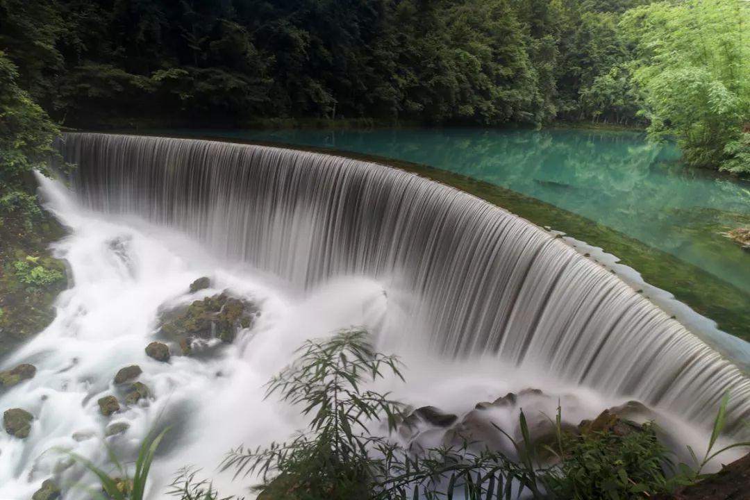 逃出足球场
